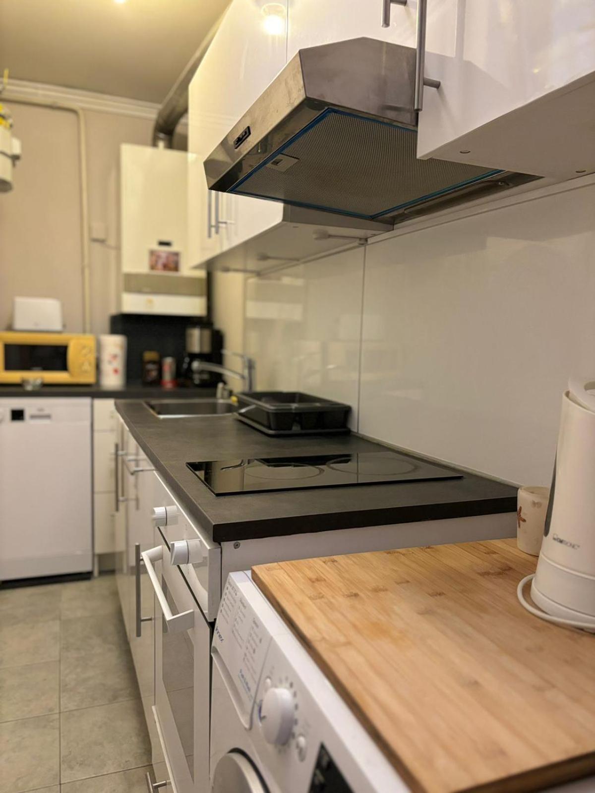Apartamento Avrora House Free Parking In Old Town Liubliana Exterior foto